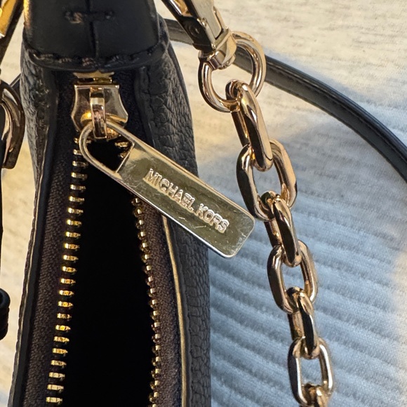 Michael Kors Black and Gold Shoulder Bag - Picture 4 of 4